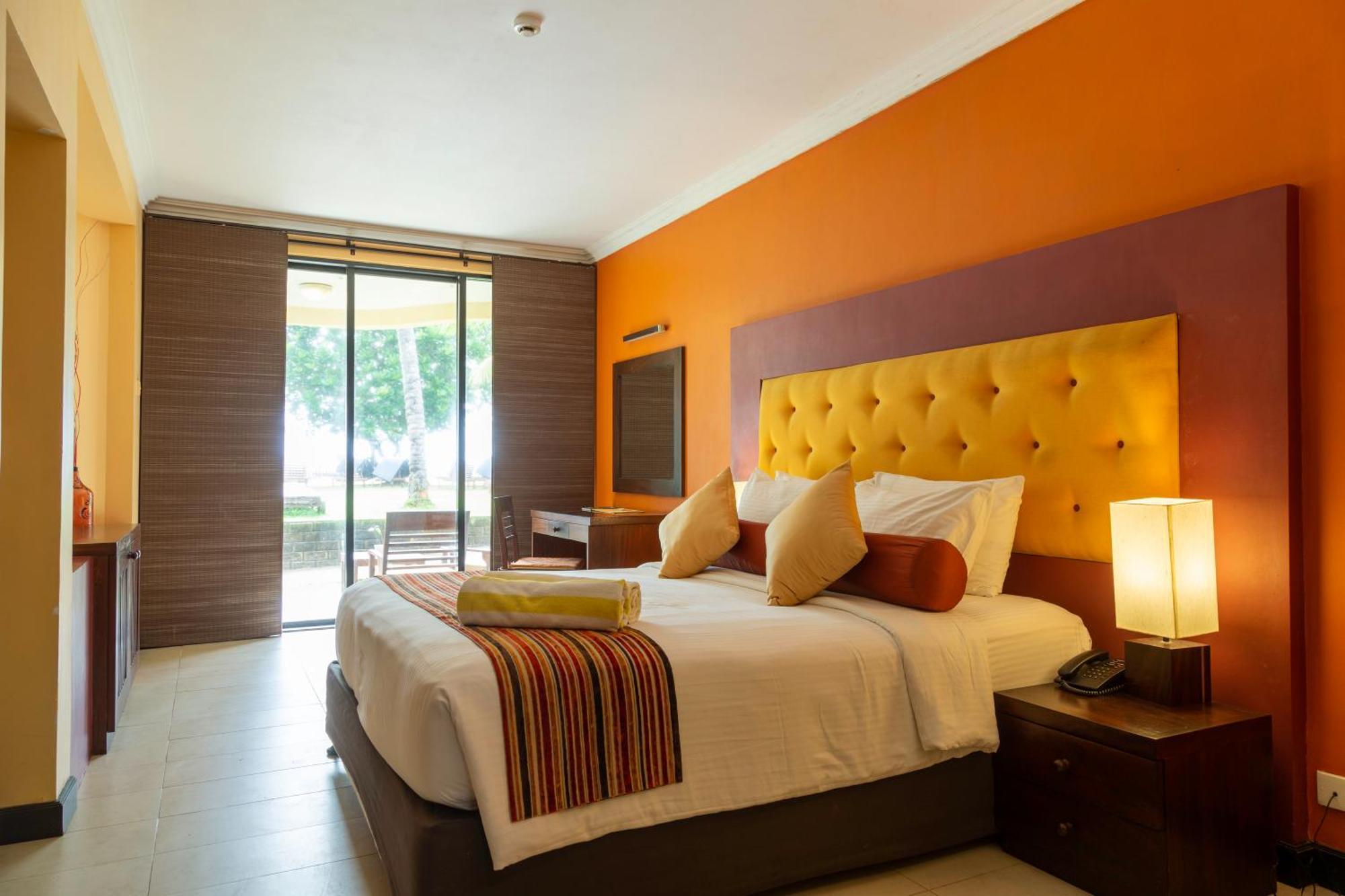 Turyaa Kalutara Hotel Room photo